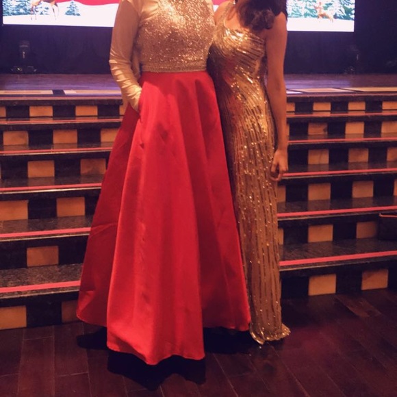 Prom dress - Picture 2 of 2